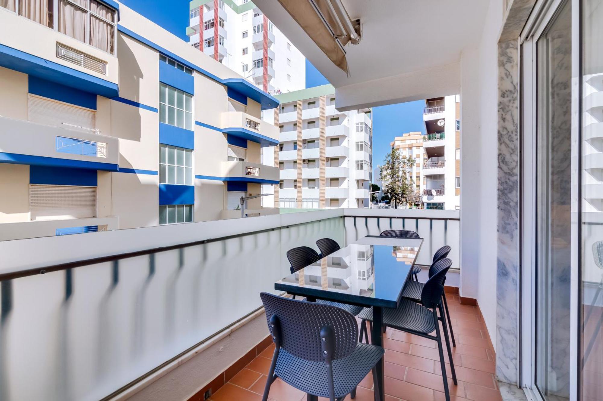 Al - Apartamento Egas Moniz กัวเตย์รา ภายนอก รูปภาพ