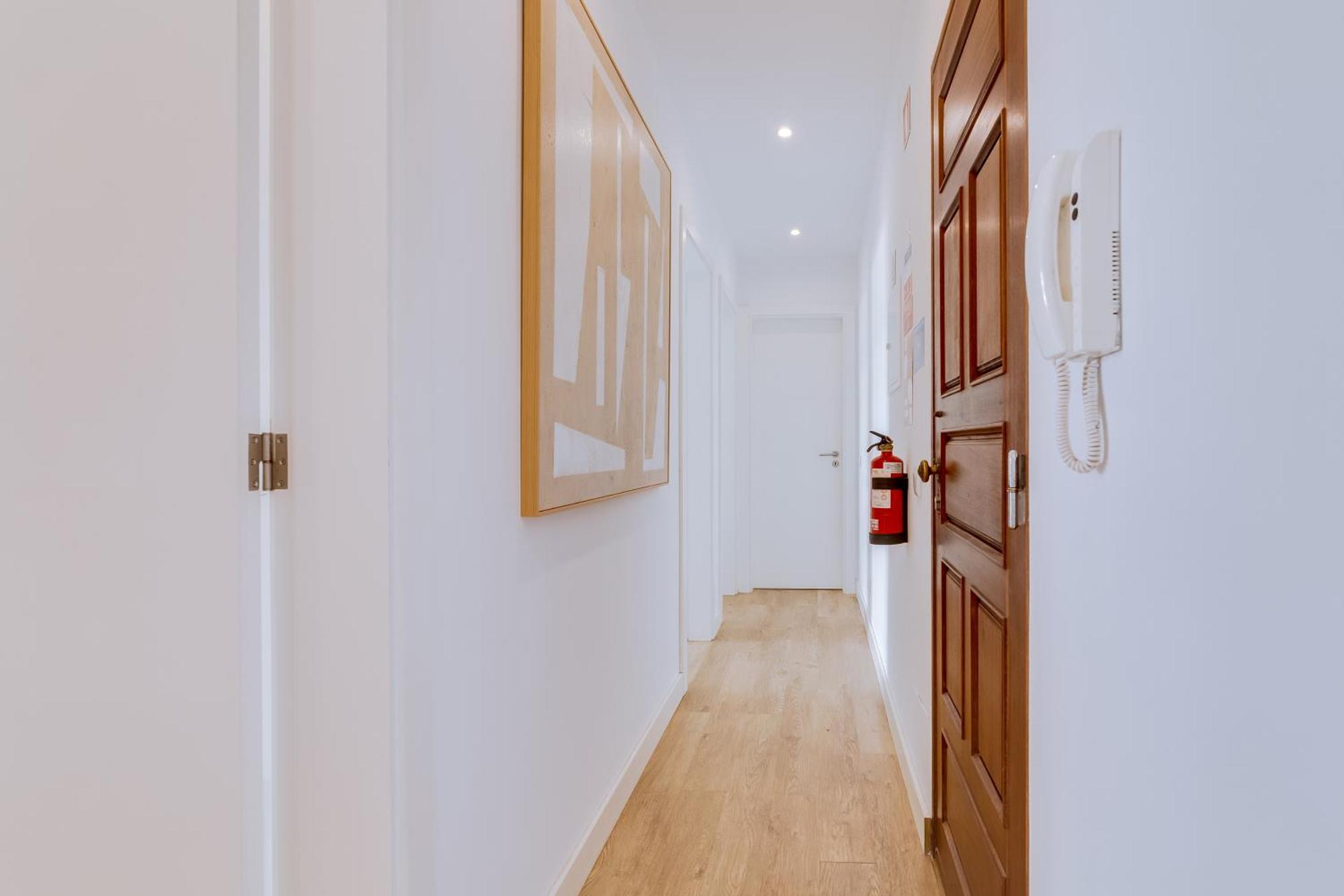 Al - Apartamento Egas Moniz กัวเตย์รา ภายนอก รูปภาพ